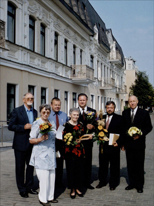 2002 metų nusipelnę panevėžiečiai: Stasys Petronaitis, Regina Zdanavičiūtė, Vytautas Lapėnas, Stasė Mikeliūnienė, Arvydas Rudys, Benas Budvytis, Jonas Bareišis