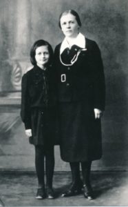 Ona Maksimaitienė su dukra Rimgaile