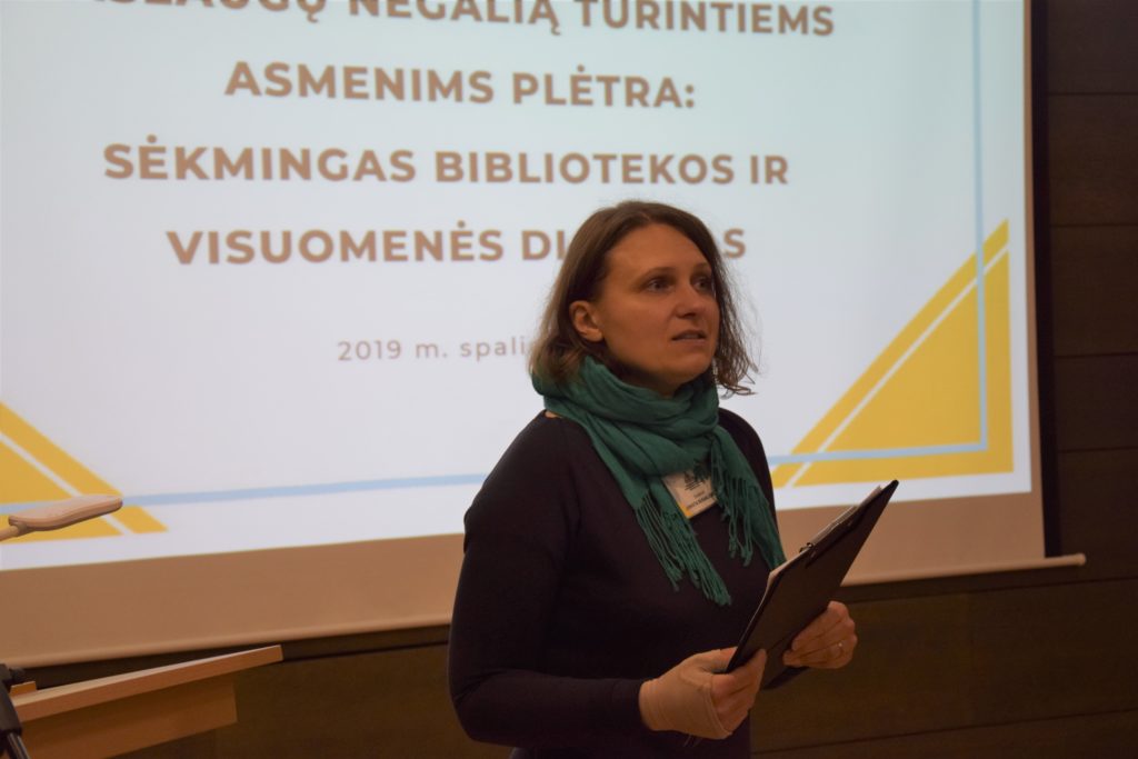 Panevėžio apskrities Gabrielės Petkevičaitės-Bitės viešosios bibliotekos direktorė J. Bugailiškienė