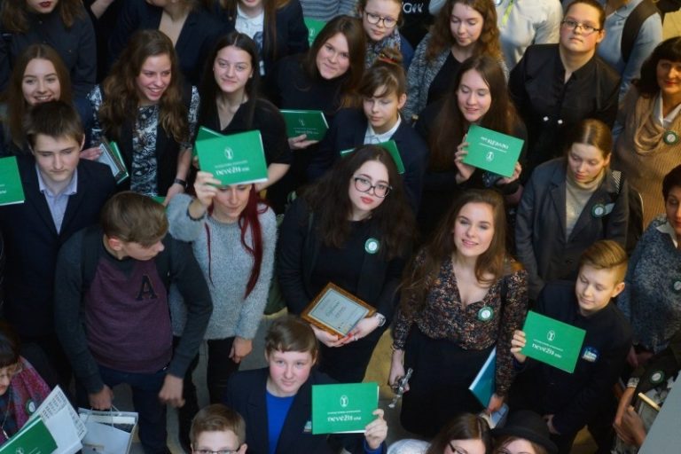 Participants of the project agathered in the library