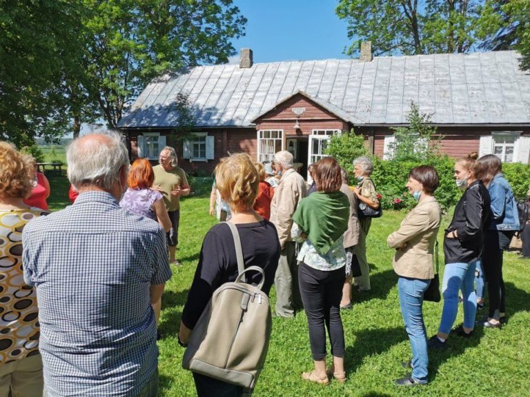 „Mūzos ir ginklo broliai: atmintis gyva“