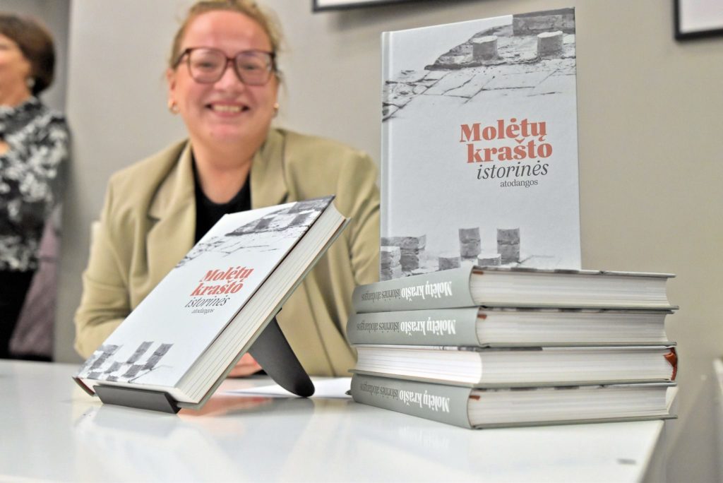 Reikšmingas įvykis Molėtų kraštotyrai – pristatyta knyga „Molėtų krašto istorinės atodangos“