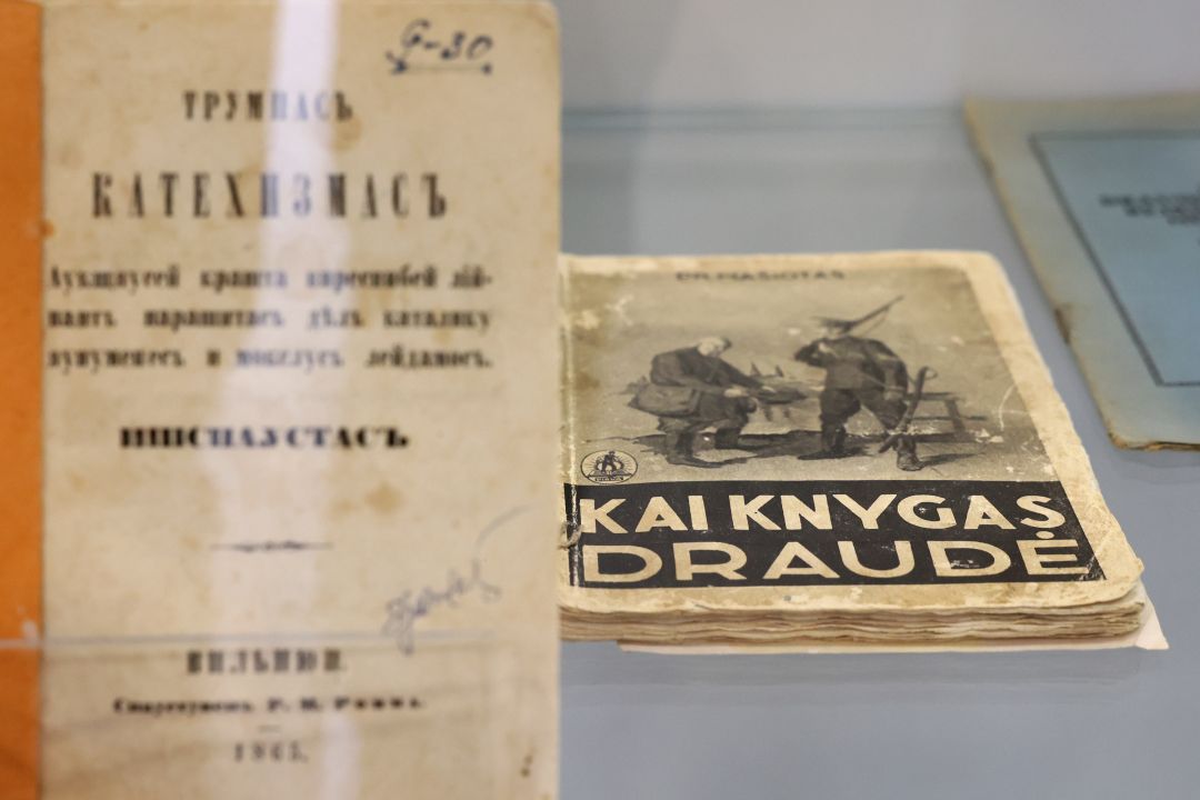 „Spauda leista“ – spaudos draudimo laikotarpio leidiniai - Panevėžio ...