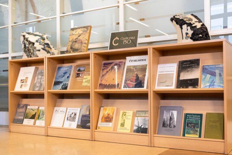 Biblioteka Didžiojoje skaitykloje pristato leidinių parodą „Čiurlioniui – 150“