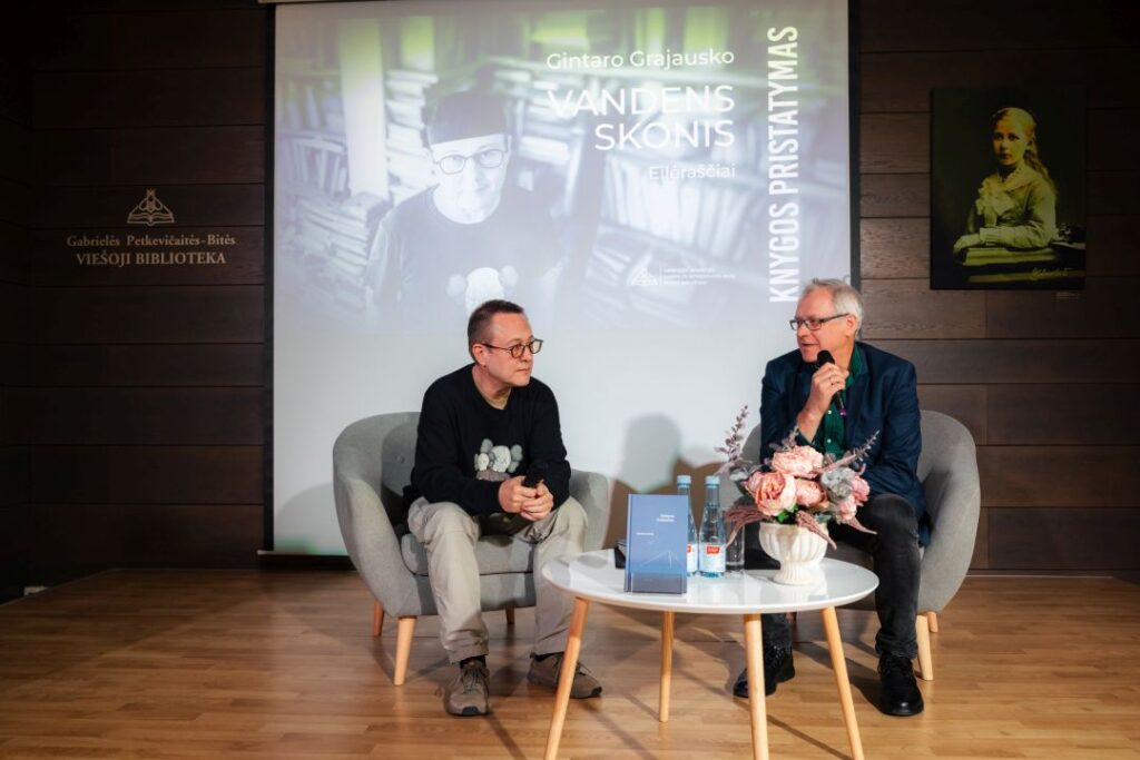 Gintaro Grajausko vandens skonio eilėraščių kirčiai