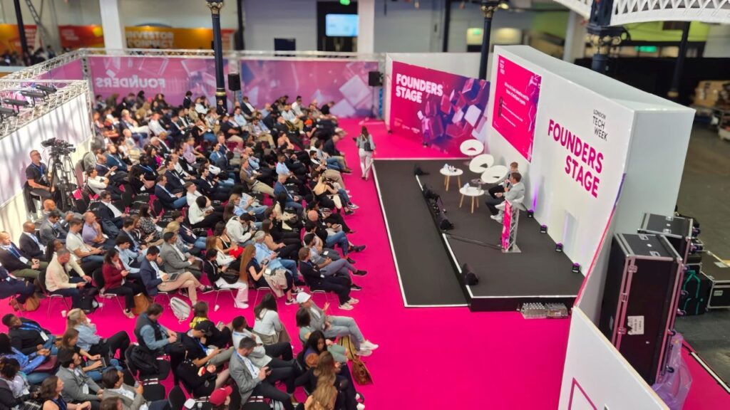 Penki bibliotekų specialistai dalyvavo Londone vykusioje technologijų parodoje Londono technologijų savaitė 2025