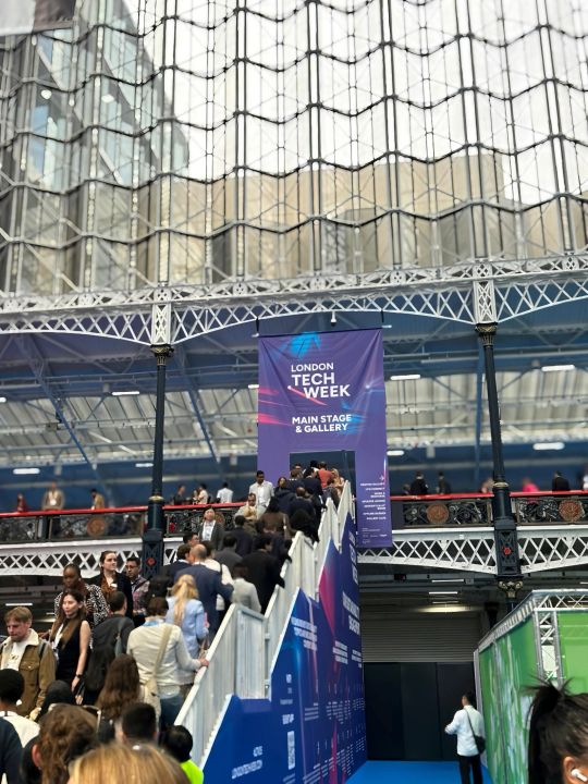 Penki bibliotekų specialistai dalyvavo Londone vykusioje technologijų parodoje Londono technologijų savaitė 2025
