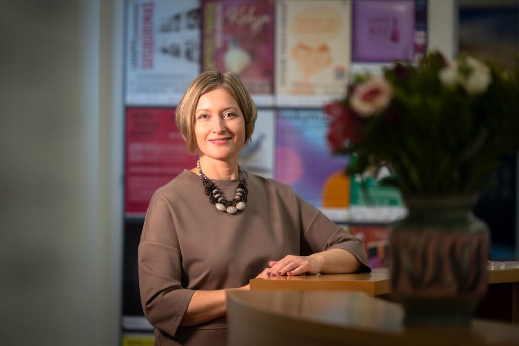 MES. Bibliotekininkė Malvina: be šypsenos viskas būtų per rimta