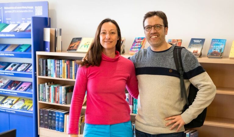 Adult educators from Spain Angela and Jordi