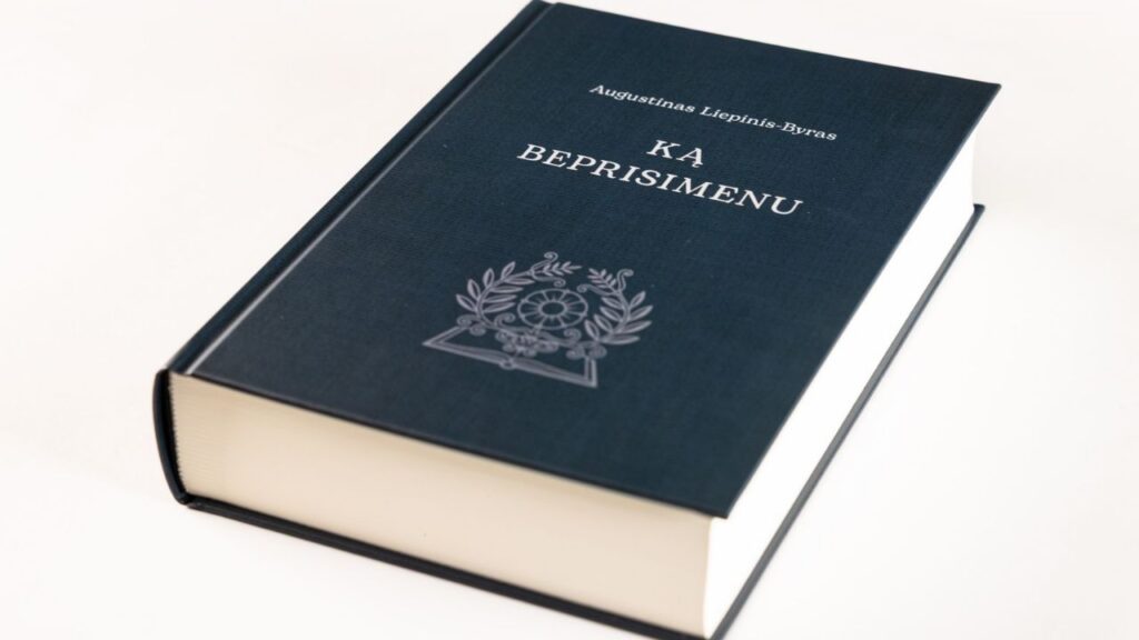 Biblioteka pristato naują leidinį – kunigo Augustino Liepinio autobiografiją